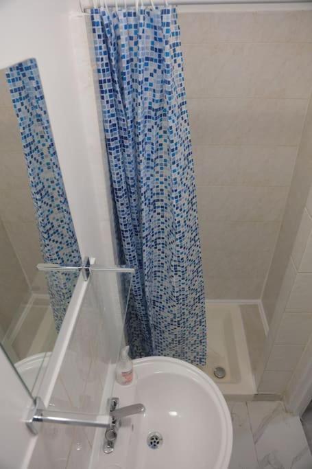 Cosy Chic Studio In King'S Cross Лондон Екстериор снимка