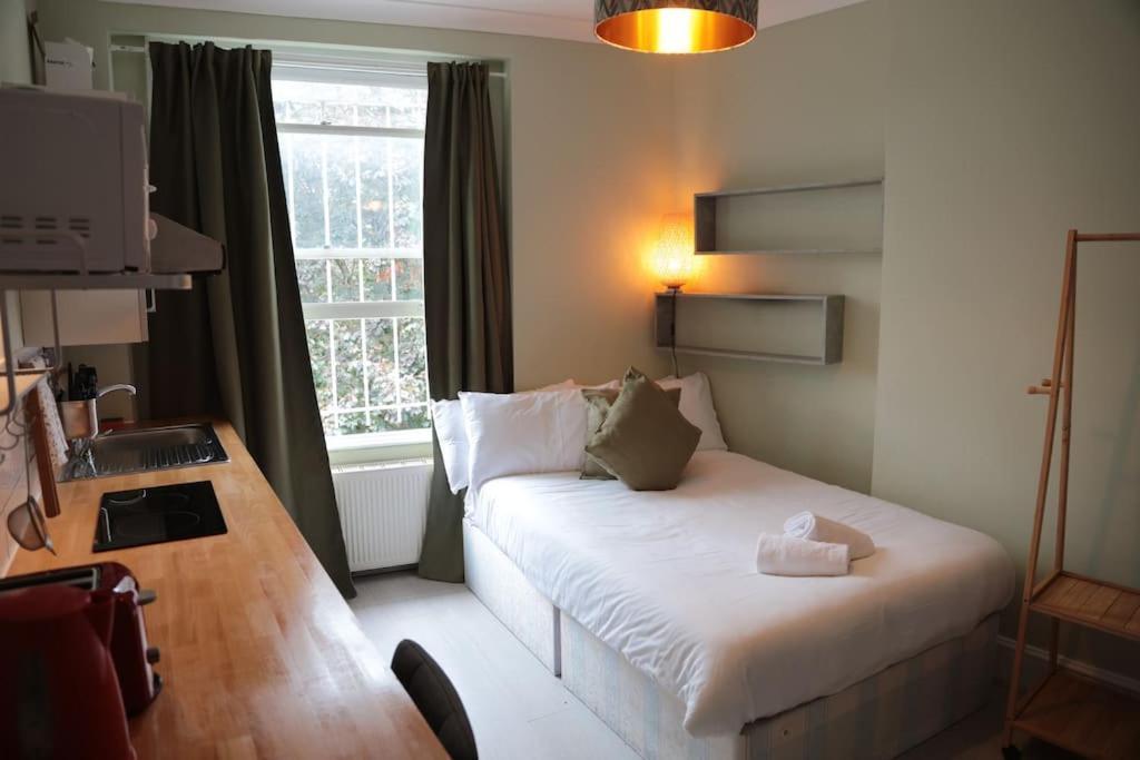 Cosy Chic Studio In King'S Cross Лондон Екстериор снимка