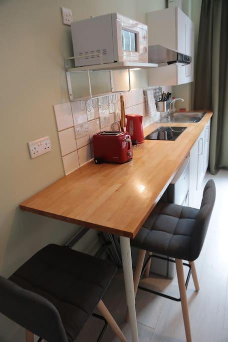 Cosy Chic Studio In King'S Cross Лондон Екстериор снимка